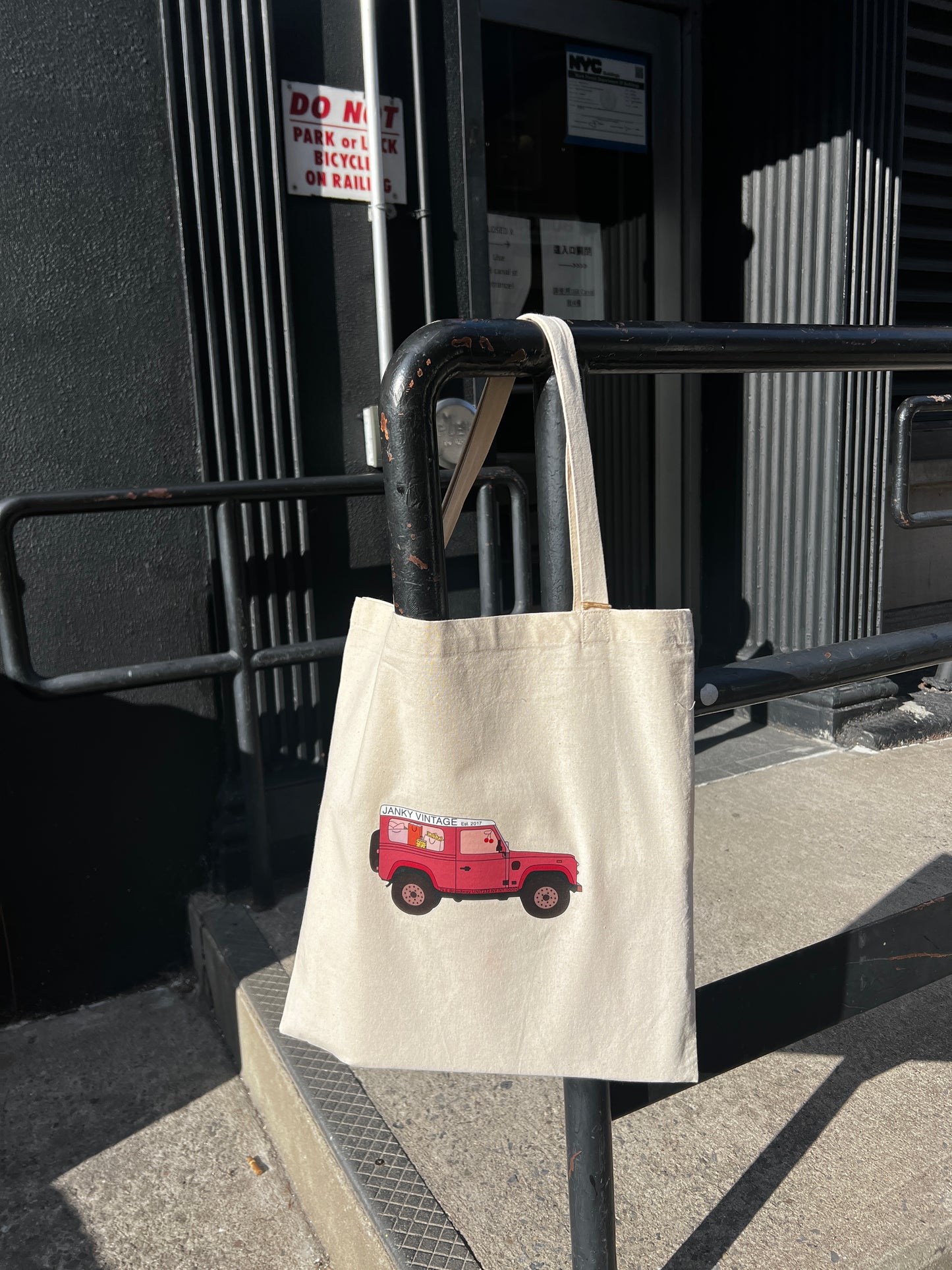 **•̩̩͙✩•̩̩͙*˚ Janky Tote **•̩̩͙✩•̩̩͙*˚