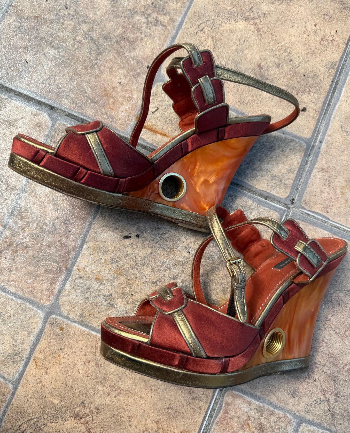 2004 Louis Vuitton Pompeii Wedge